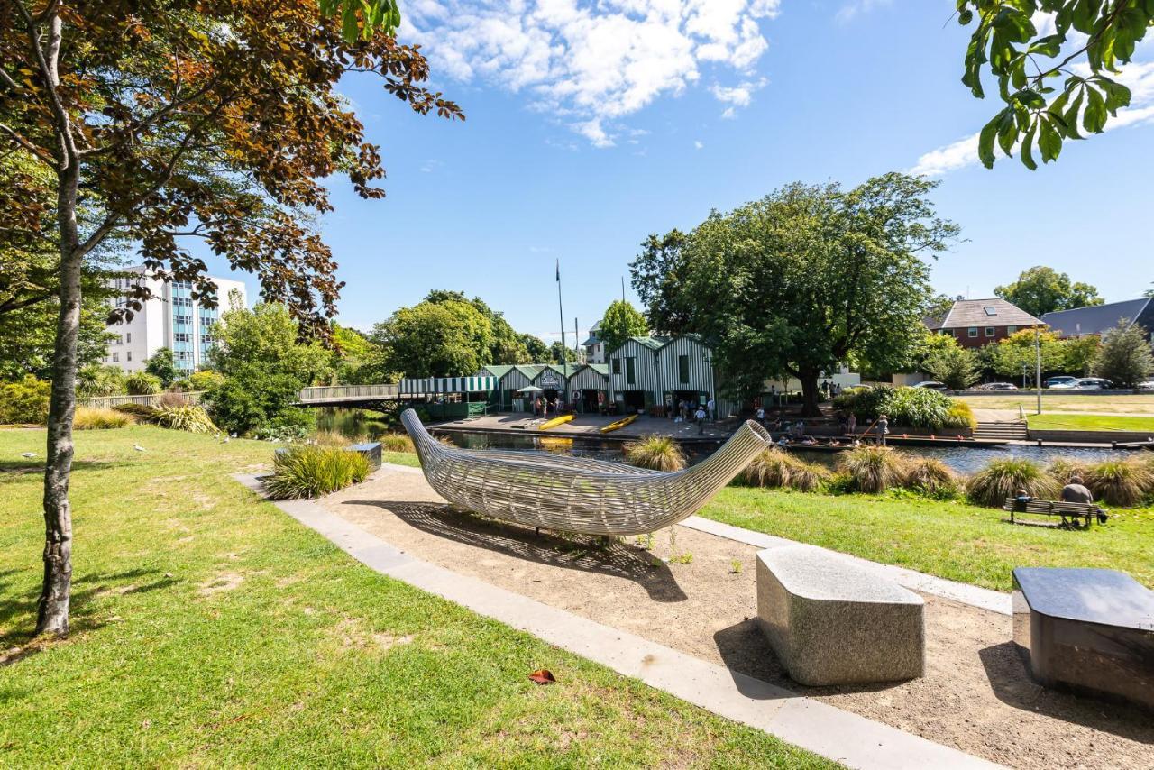 Riverside 1-bed - In The Heart Of The * Christchurch